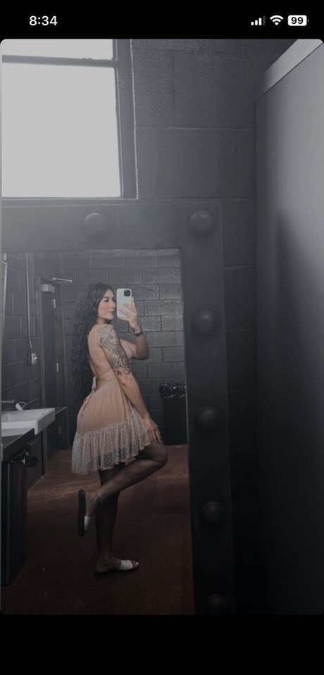 Itzel25_ pornographic star picture