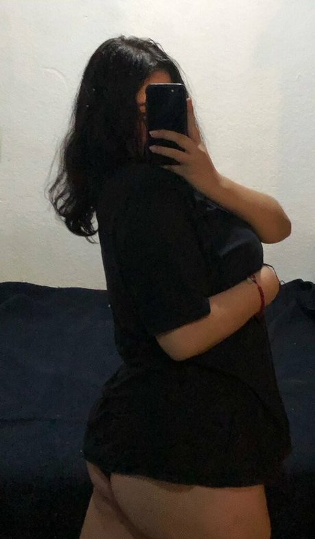 sar eliii sexy star image