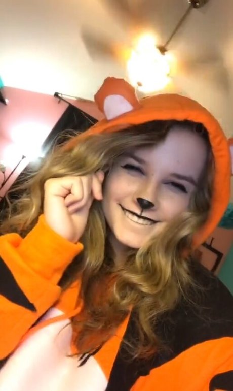 izassassin top model img