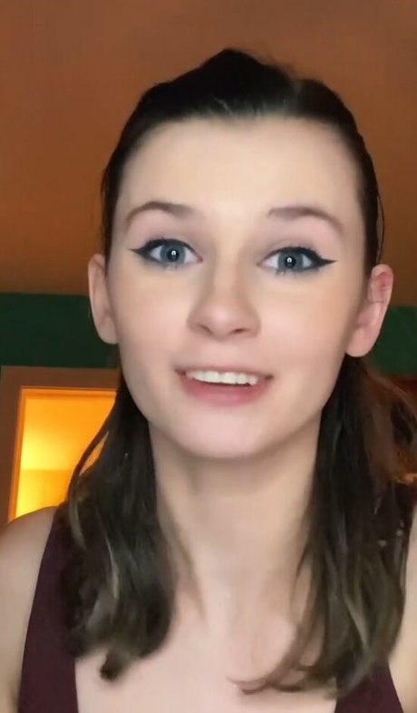 izassassin model erotic pictures