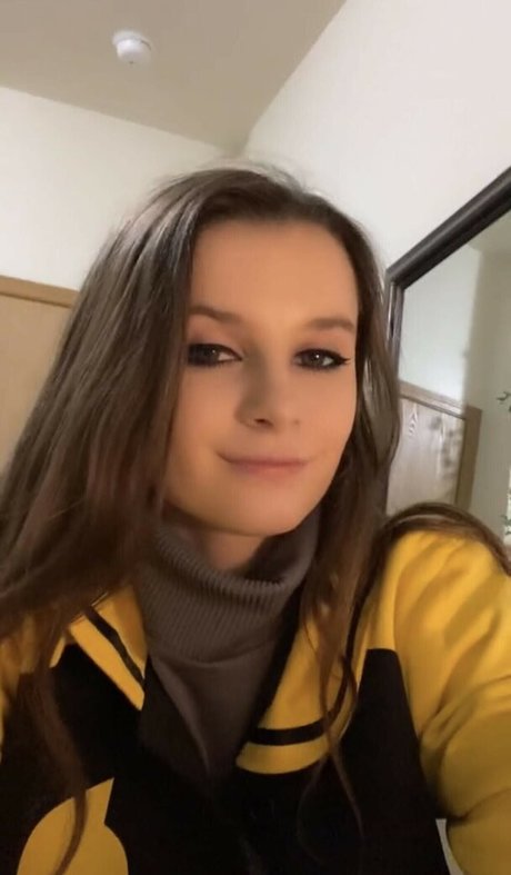 izassassin pornstar nude image