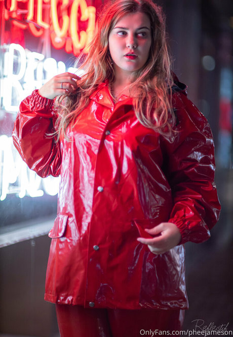 pheejameson exclusive model pic