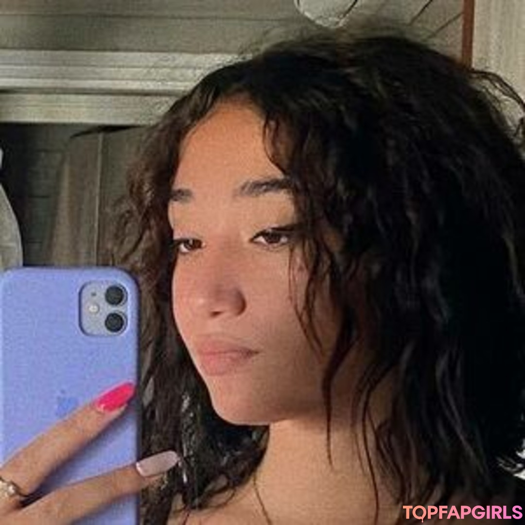 Spicy Honey pornstar naked img