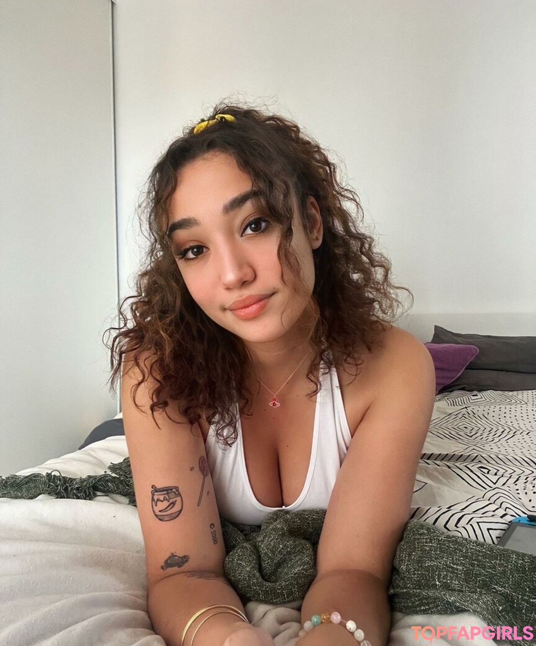 Spicy Honey model porn images