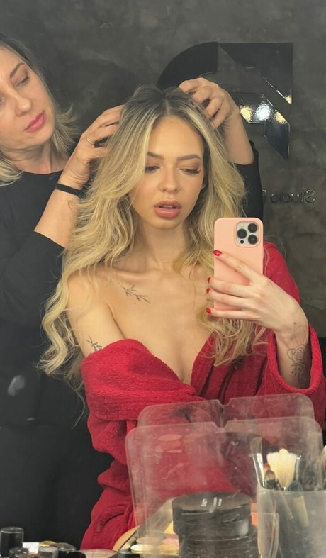 Nah Martins exclusive model img