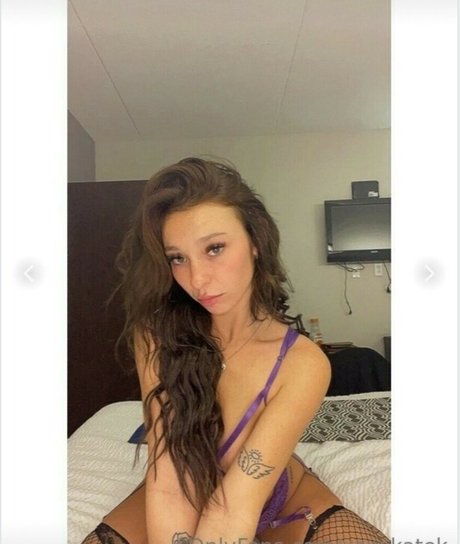 Kateekasey porn model pic