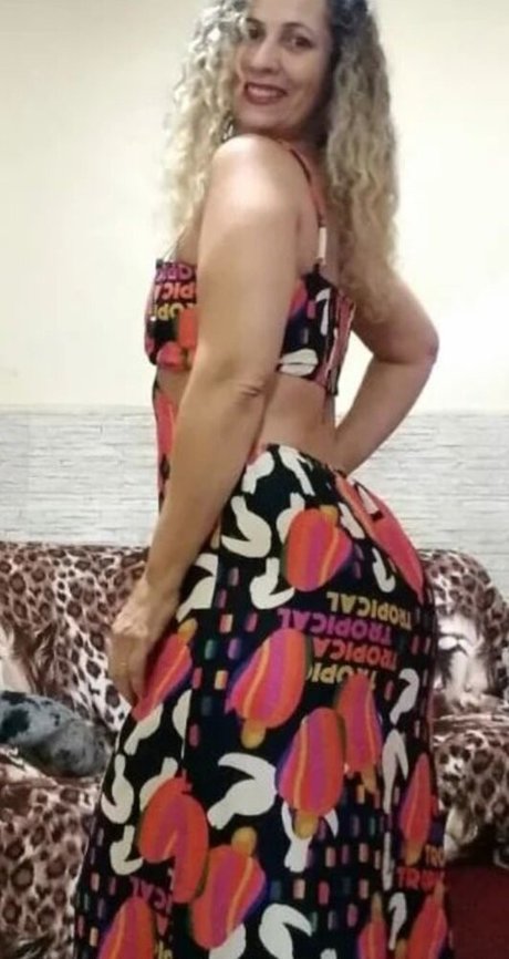 Soninha Coroa adult model picture