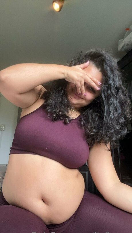 Liefloves model hot image