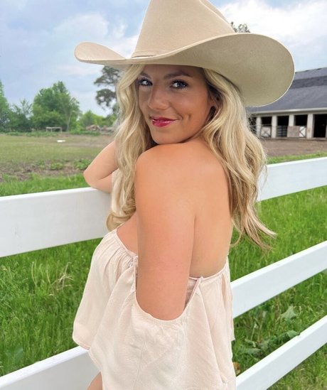 thigh high socks onlyfans hd pics