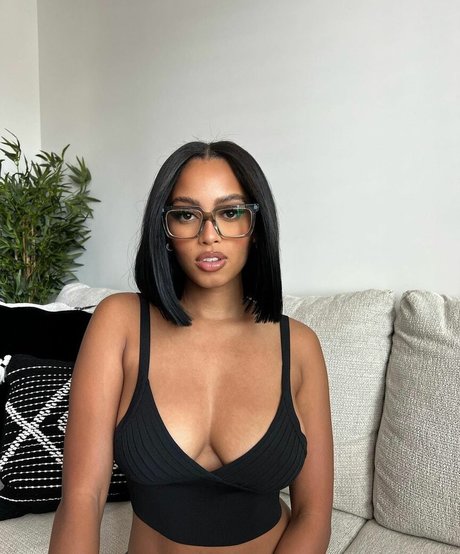 tits onlyfans xxx image