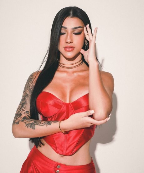 Bia Miranda adult model archive