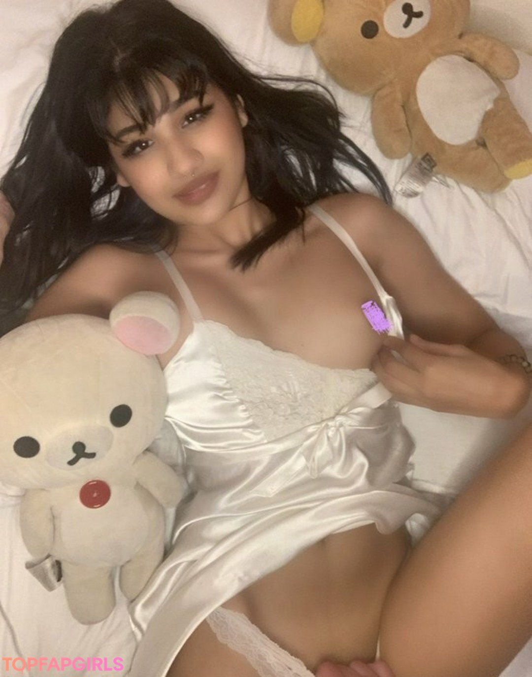white shemale onlyfans hot naked photo