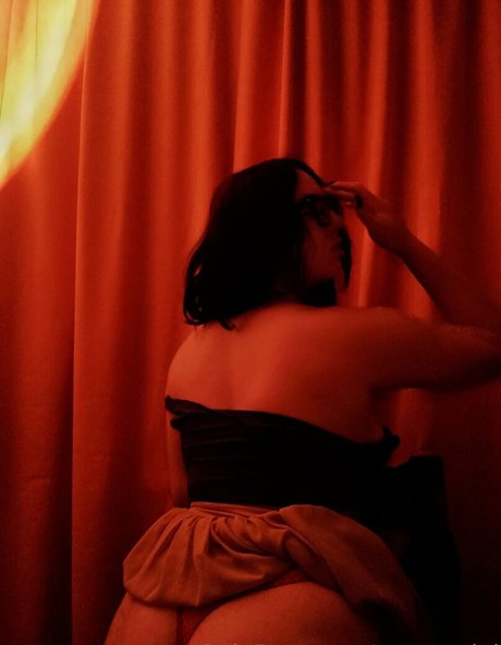 mermariel hot actress photo