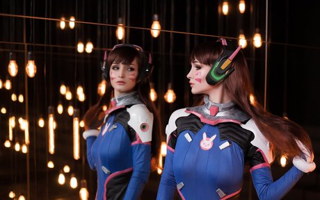 Hologana nude model gallery