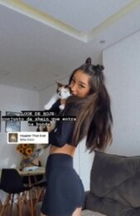 Caputile sex actress pics