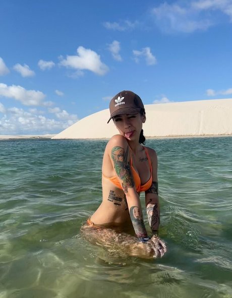 Caputile sex pornstar pics