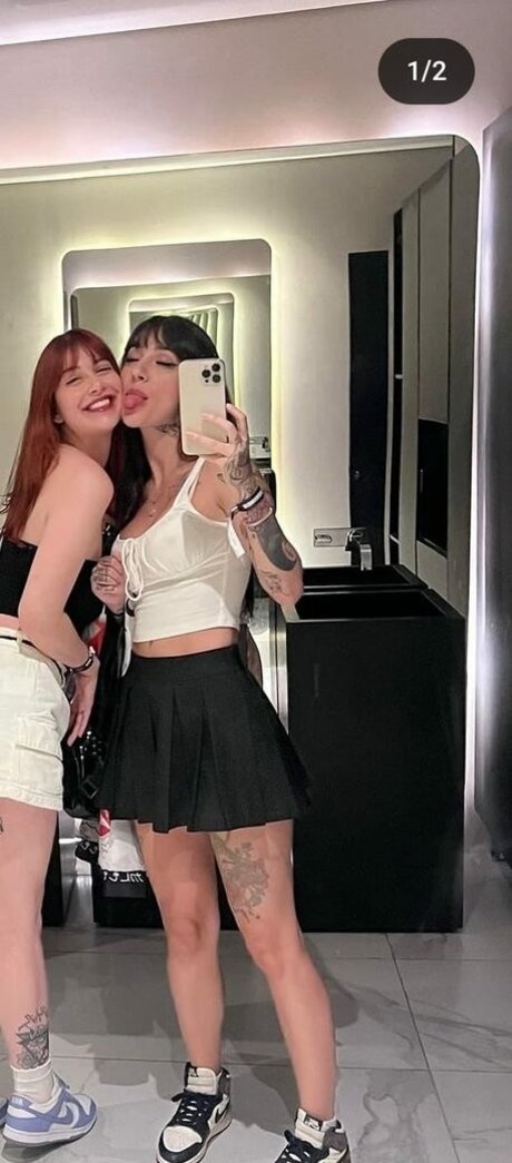 Caputile perfect actress photo