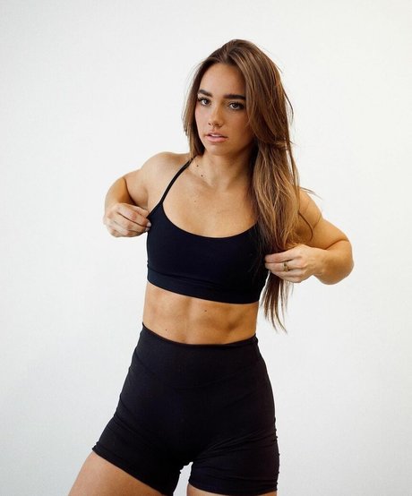 Kylie Holbeck star high quality photos