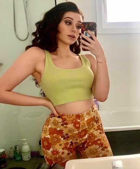 LivBev model pornographic gallery