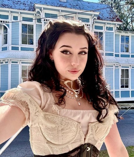 LivBev pornstar nice img