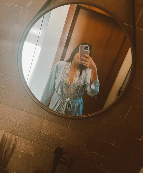 Manuleal pornographic model images