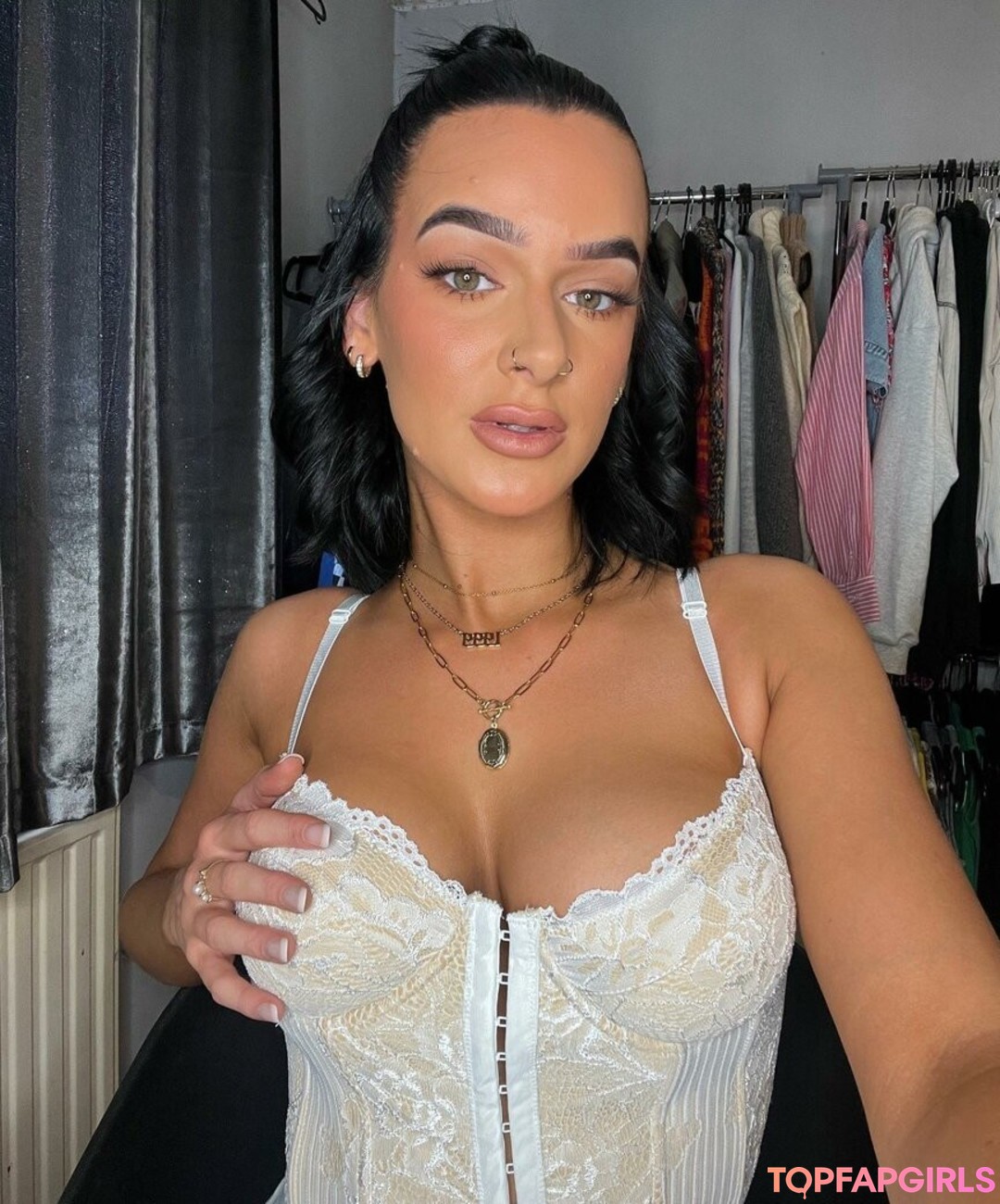trans milf onlyfans naked images