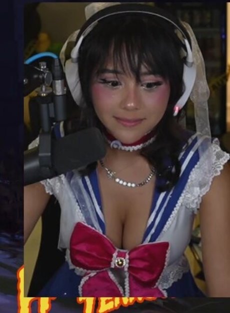 Neeko star naked img