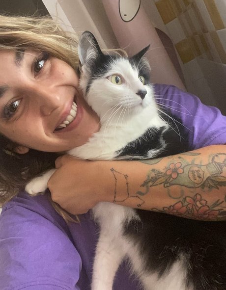 petite skinny onlyfans adult photos