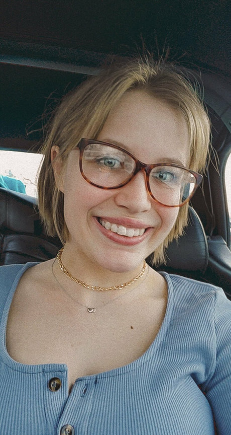 mykenzieren nice actress pictures