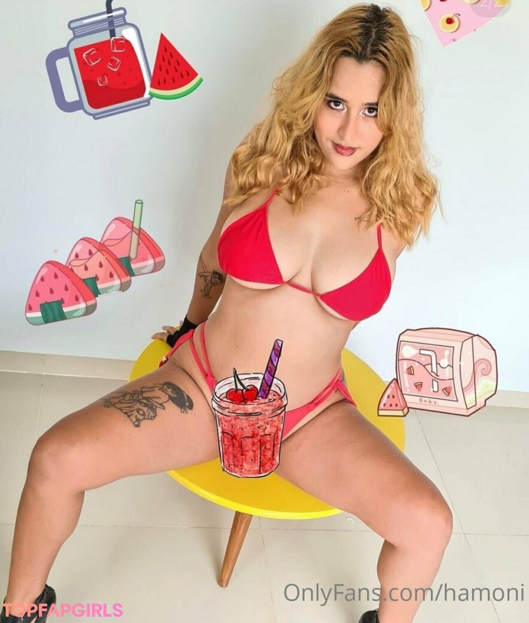 hamoni naked model pic