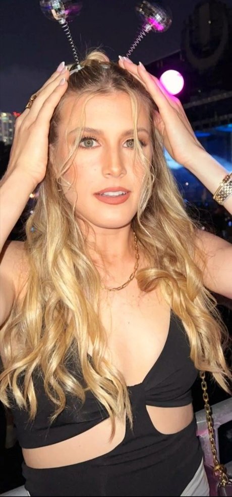 Eugenie Genie Bouchard porn star gallery