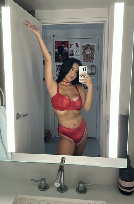 Bigttwaifu top profile image