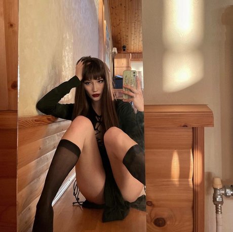 Miheeeeeva nude star images