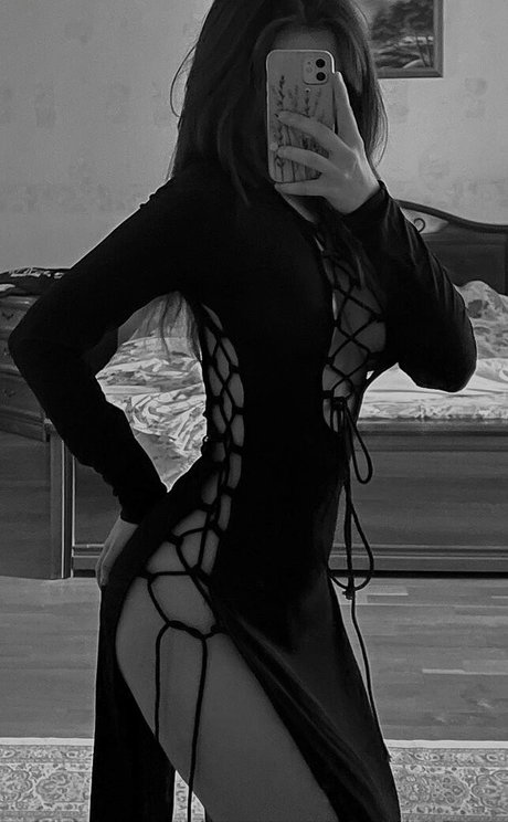 Miheeeeeva nude model images