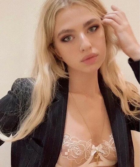 gorgeous onlyfans art nude images