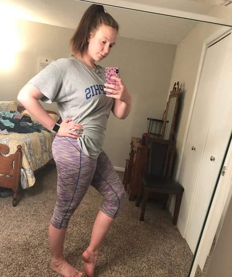 Ashleigh Burton hd actress pics