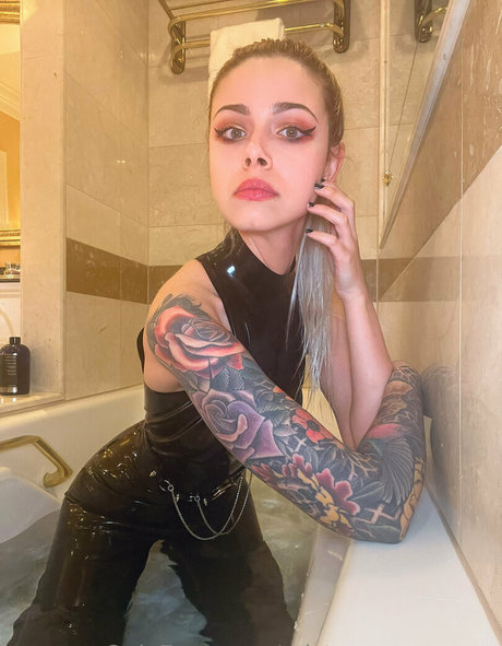 mistressmercyxox top star archive