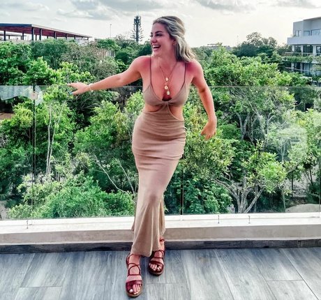 LuluLuvely pornstar high quality photos