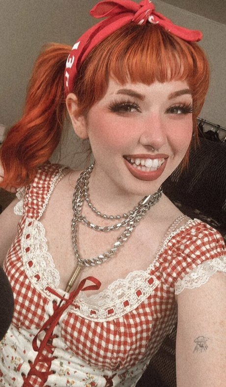 NotSaige porn model pics