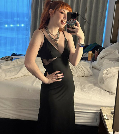 NotSaige sex star pic