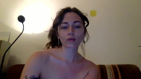 Olive Cutie model adult pictures