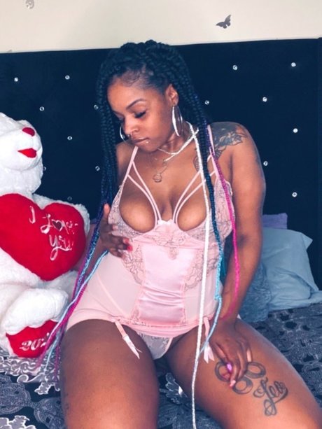 Ms Dior_ perfect pornstar pic