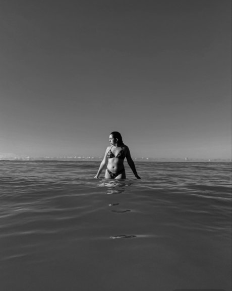 adrianaoficial star art pictures