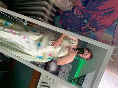 ZharaRabbit nude actress img