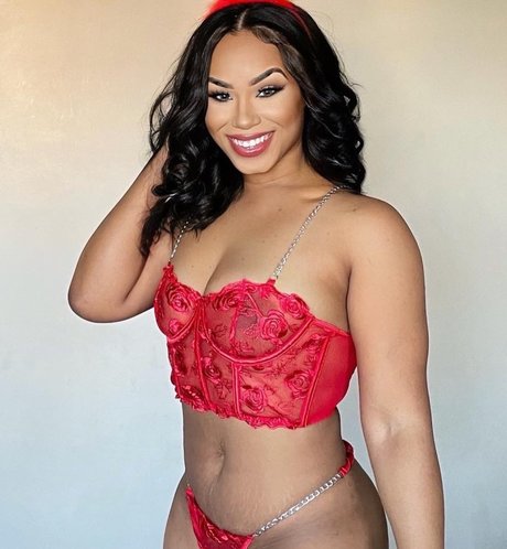 PrincessGenecia model nude photo