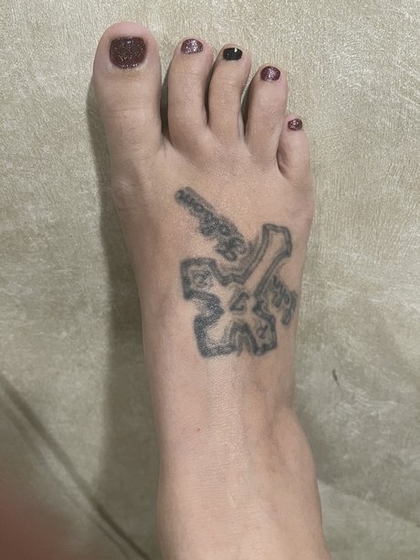 Princess victoria top profile image