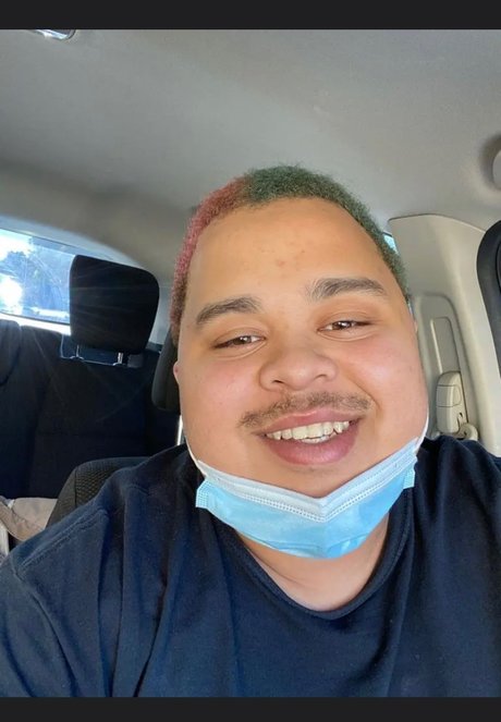 Enrique brown model high quality pic