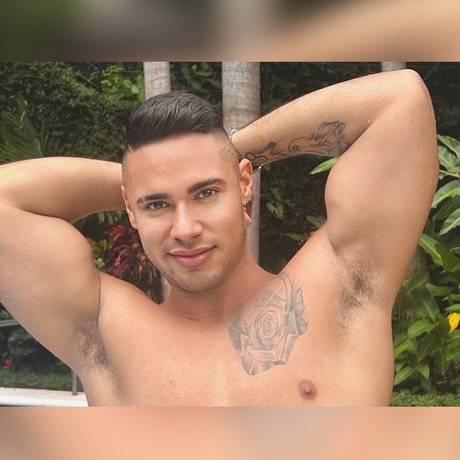 Robsexyboy adult model image