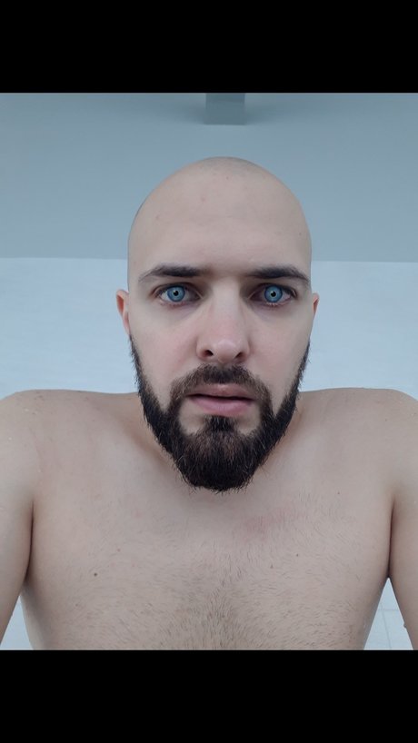 tanned onlyfans naked pic