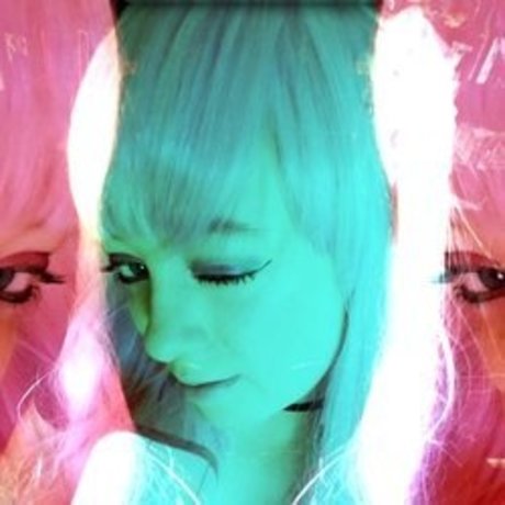 Lillium Haze pornstar adult image